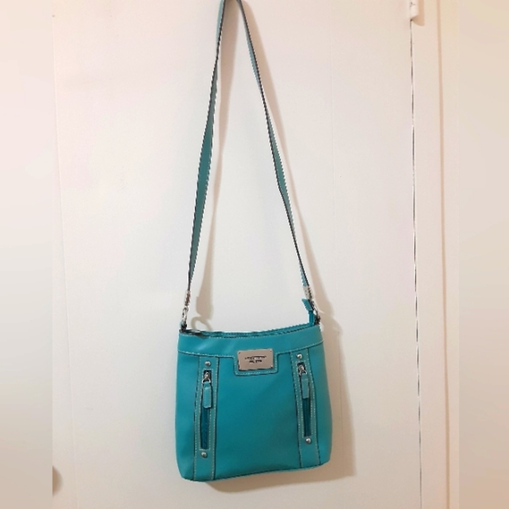 Liz Claiborne Crossbody Bag - Picture 2 of 7